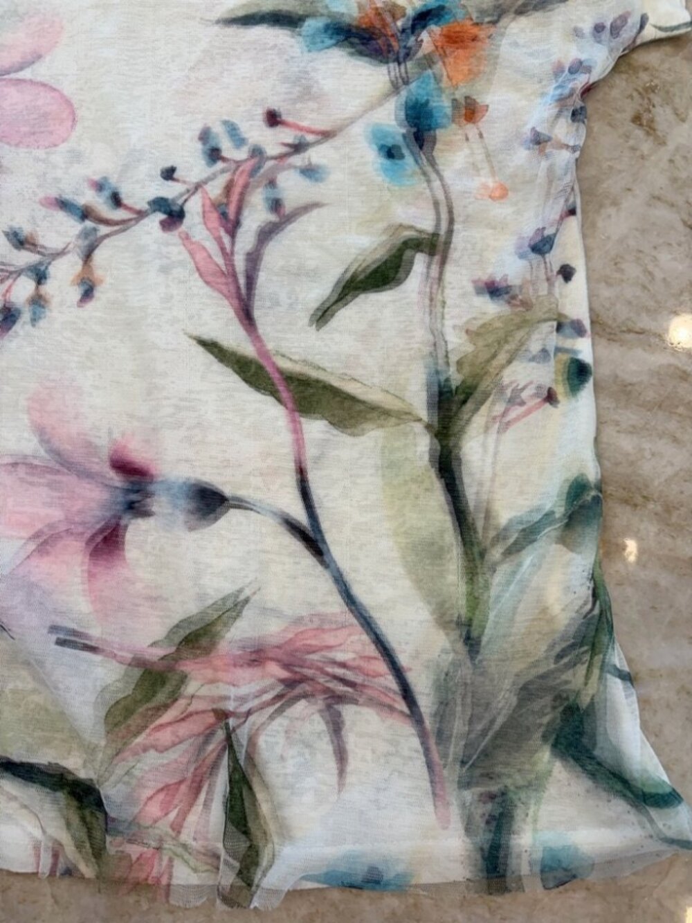 Coco + Carmen Watercolor Print 3D print Illusion Tee Gauzy Overlay Small Medium - Picture 3 of 11
